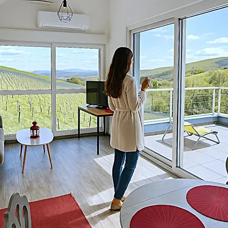 Janea Deep Red House *