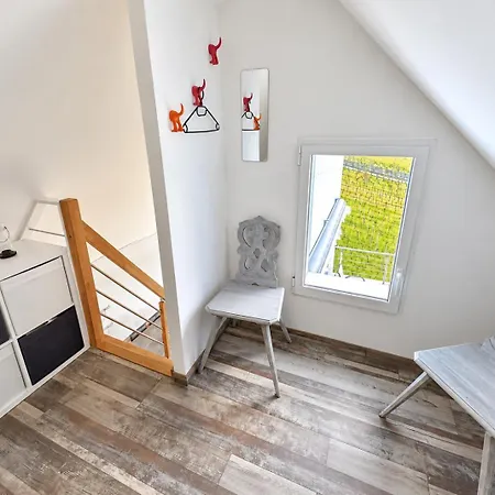 Villa Janea Deep Red House Reichsfeld
