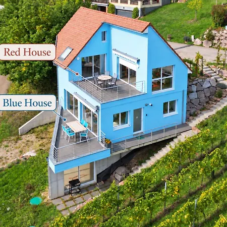 Janea Deep Red House * Reichsfeld