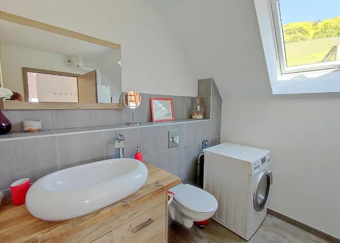 Janéa Deep Red House Reichsfeld