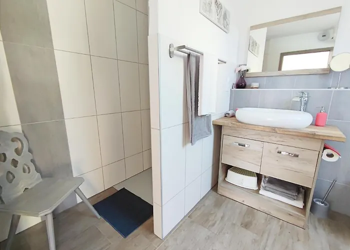 Janéa Deep Red House * Reichsfeld