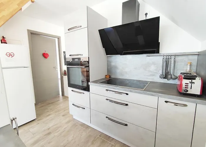 Janéa Deep Red House * Reichsfeld