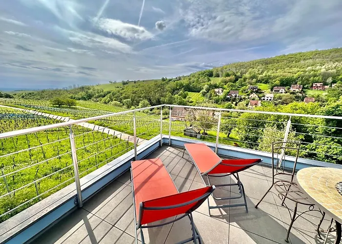 Janéa Deep Red House Reichsfeld