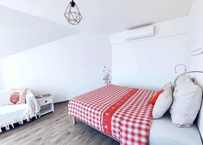 Janéa Deep Red House Villa